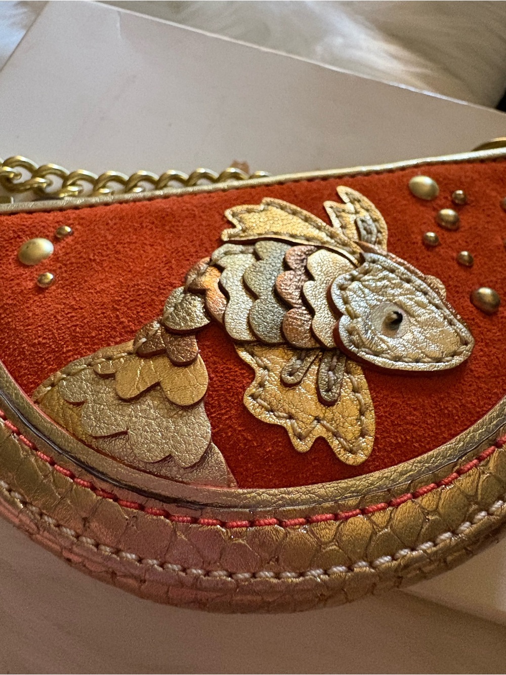 RARE COACH VINTAGE KOI FISH MULTICOLOR GOLD ORANGE LEATHER BRASS CHAIN WRISTLET - Picture 4 of 15